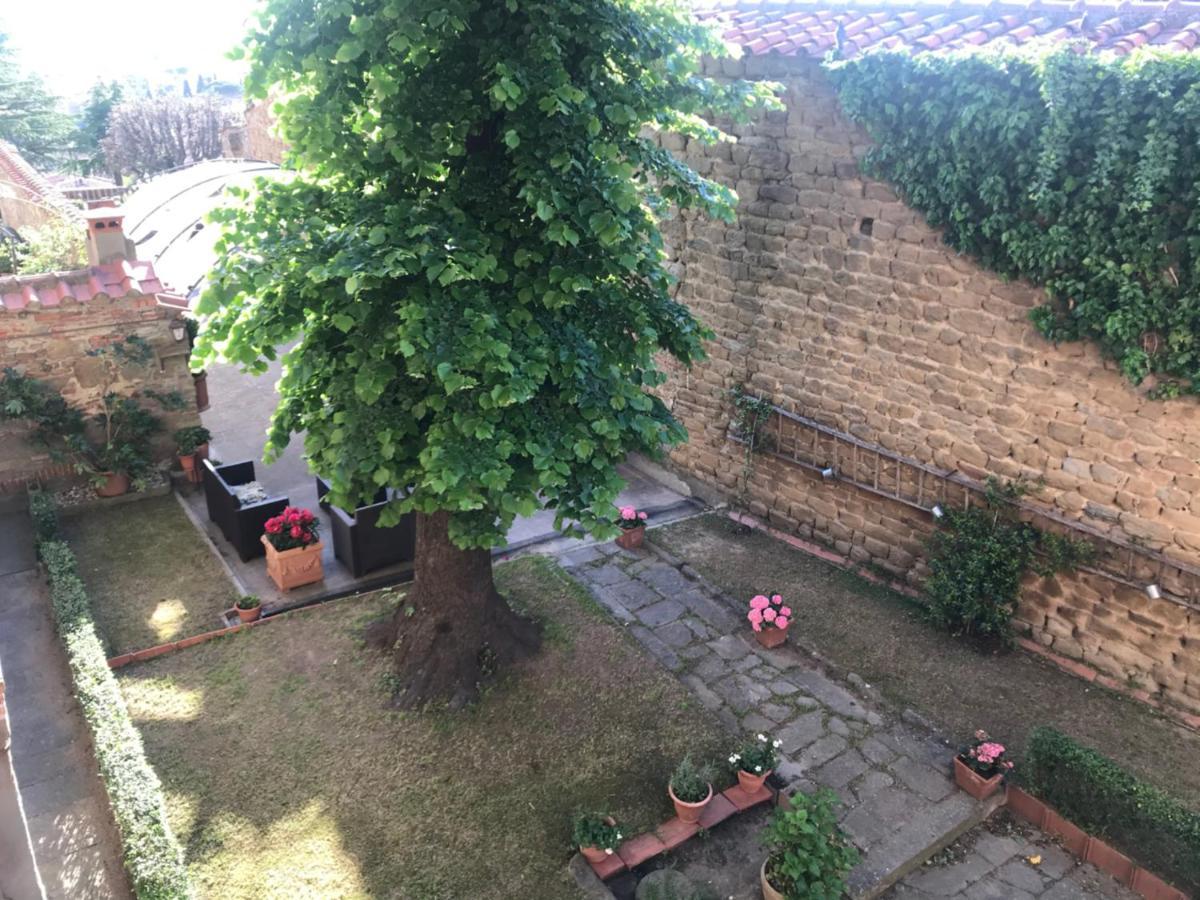 Suite Romantica Con Giardino In Dimora Storica - Camera E Appartamento - B&B Palazzo Robicci Castiglion Fiorentino Exterior foto